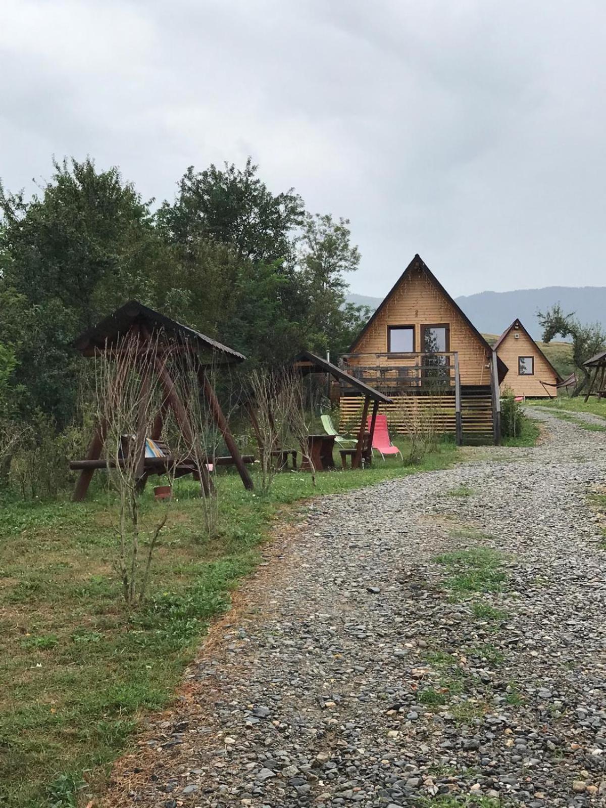 Cabanele Lu' Dinu Curtea de Argeş Εξωτερικό φωτογραφία